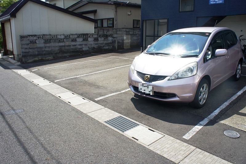 ハイツ陽明 駐車場