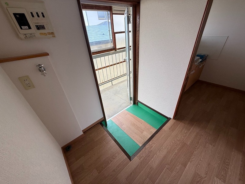 渡部アパート 玄関