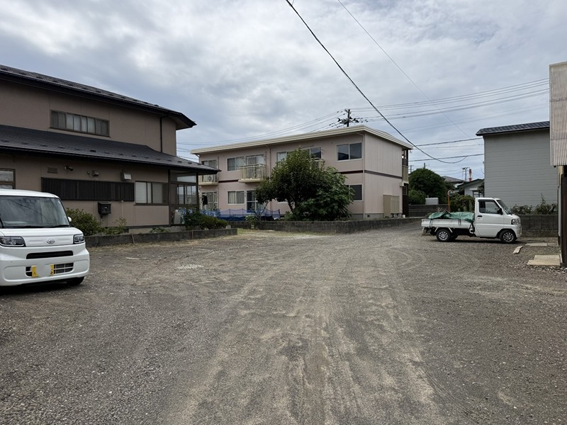 渡部アパート 駐車場