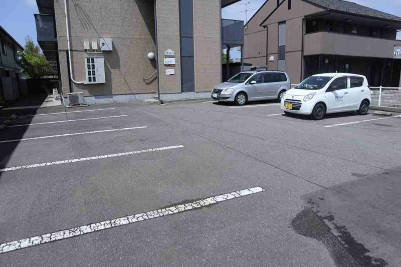 グランメール 駐車場