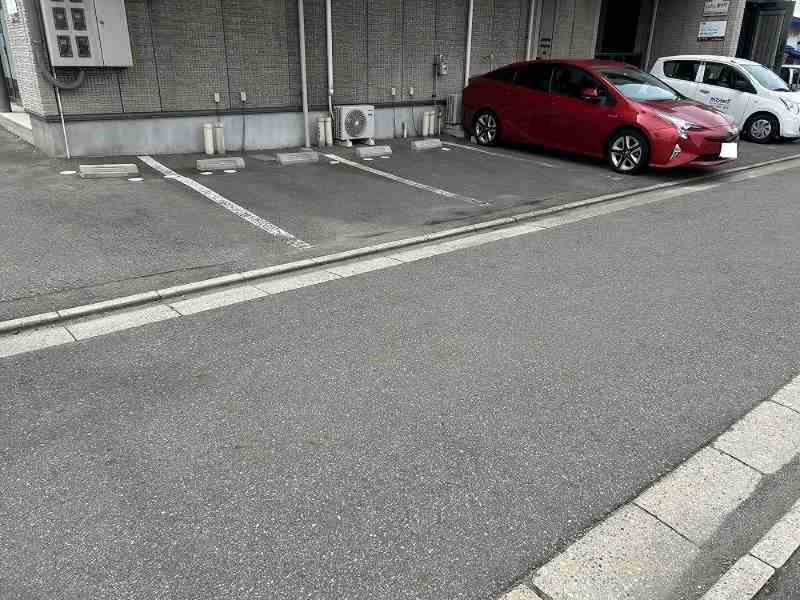 シェラトン開和町 駐車場