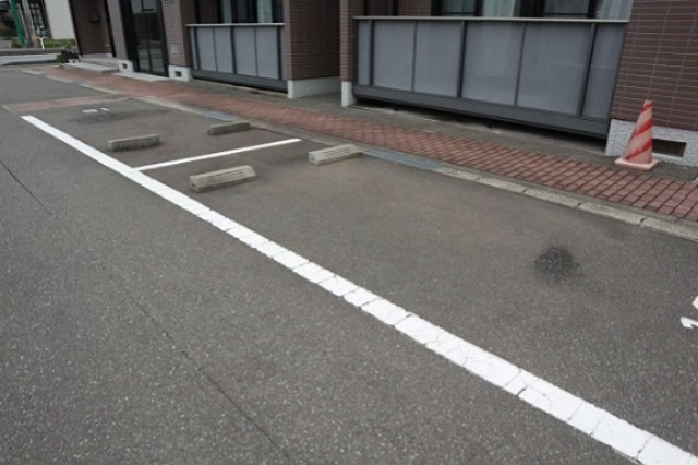 ボナールＡ 駐車場