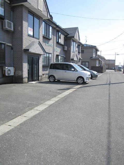 サンハイツすみれ 駐車場