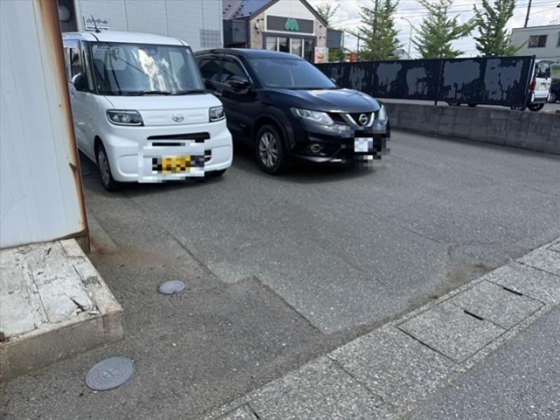 メゾンドール 駐車場