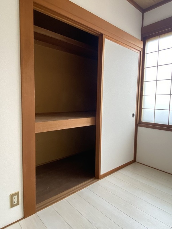レジデンスミヤタ 収納