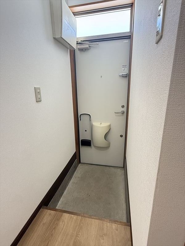 谷内佐渡三浦貸家 玄関