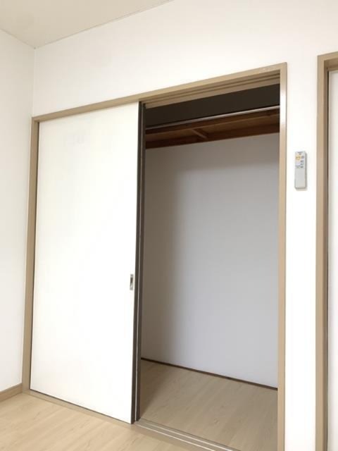 ハイツナリタ 収納