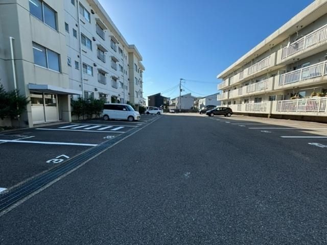 リアンⅠ棟 駐車場