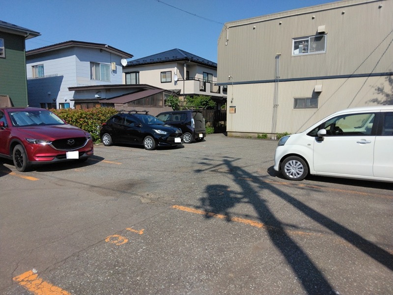 パレーシャル亀の町 駐車場
