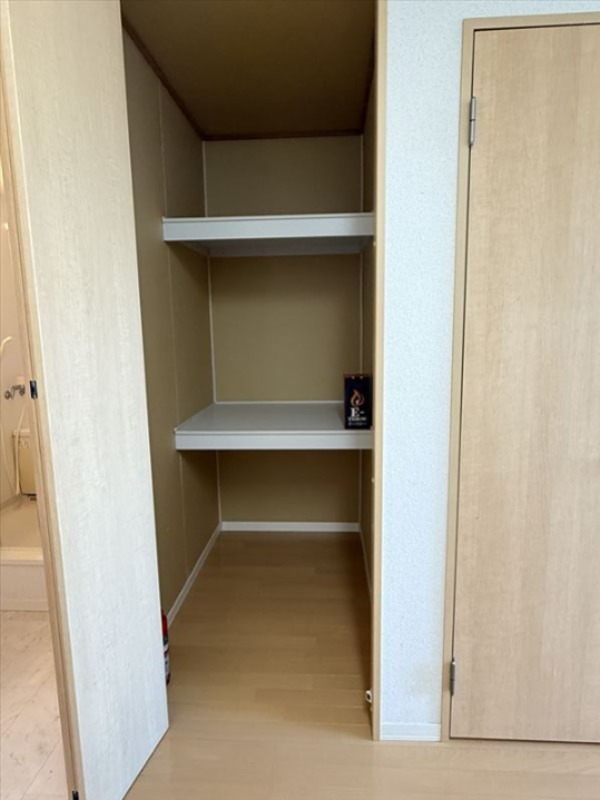イーストコート 収納