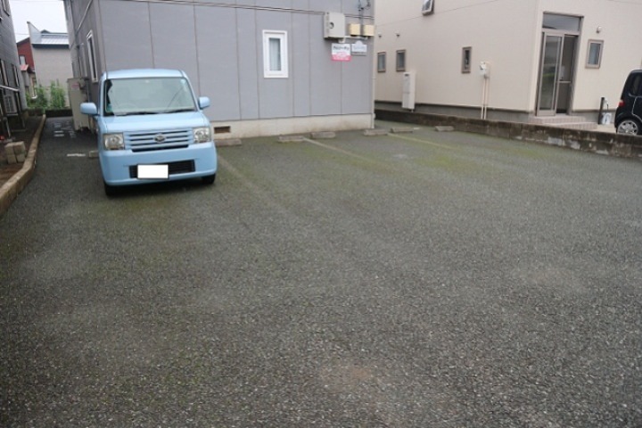 フェリーチェ 駐車場