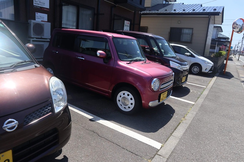 メゾンクレール 駐車場
