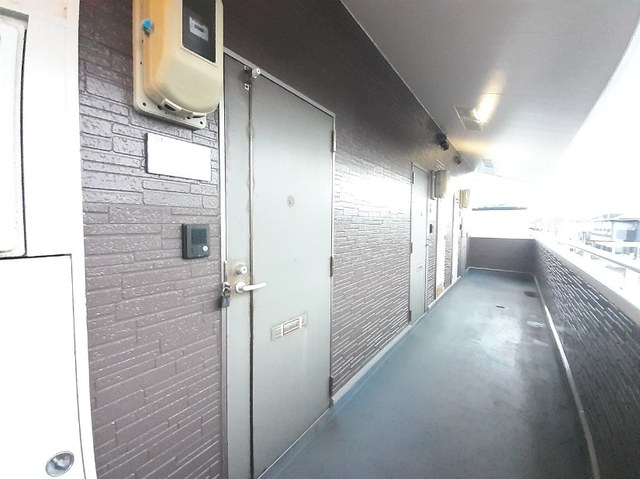 秋田県秋田市東通２丁目 エントランス