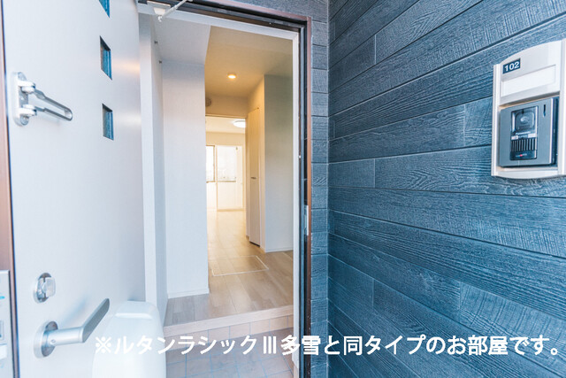 秋田県秋田市手形中谷地 玄関