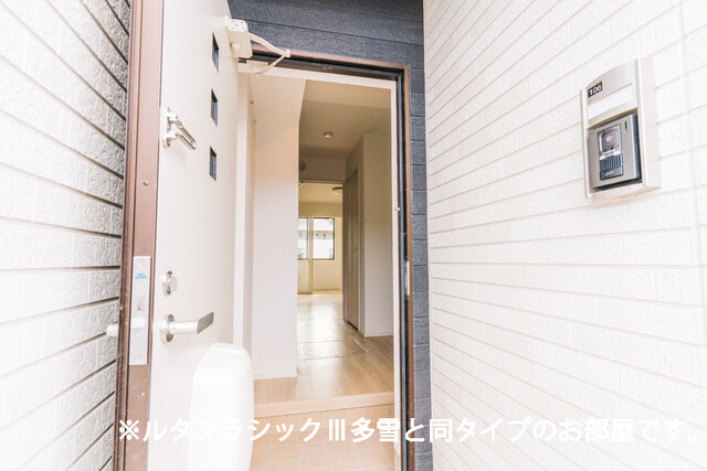 秋田県秋田市手形中谷地 玄関