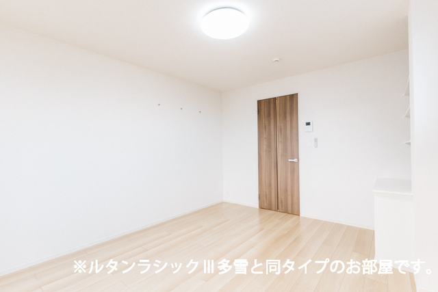 秋田県秋田市手形中谷地 リビング
