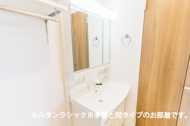 秋田県秋田市手形中谷地 洗面所
