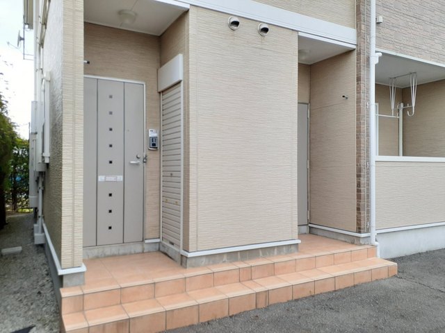 秋田県潟上市天王持長根 エントランス