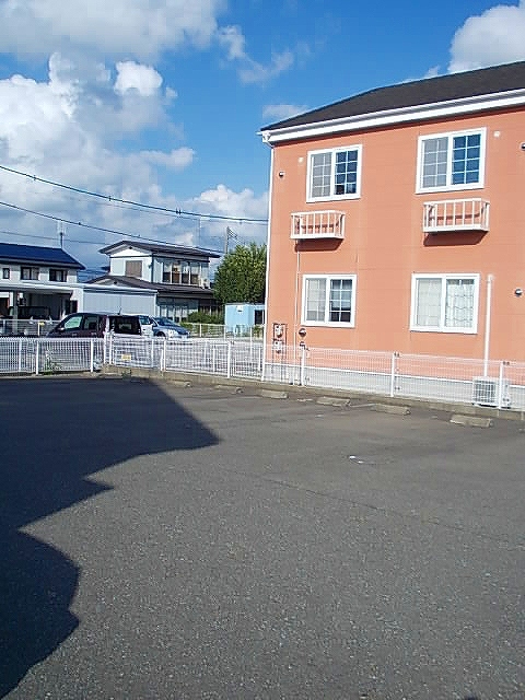 秋田県秋田市仁井田目長田１丁目 駐車場