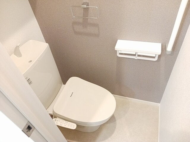 秋田県秋田市仁井田本町１丁目 トイレ