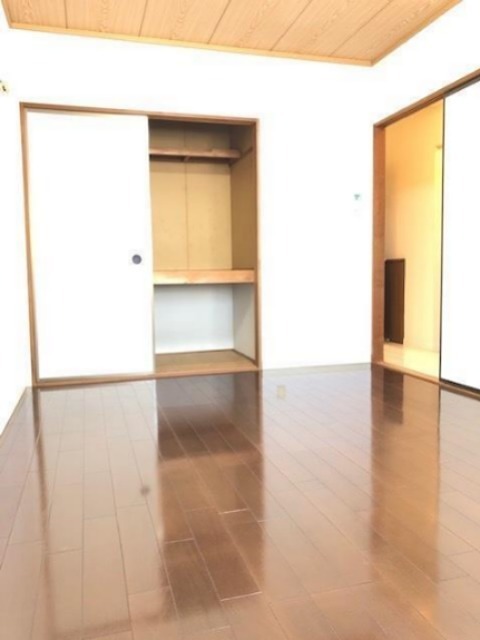 秋田県秋田市将軍野東３丁目 収納