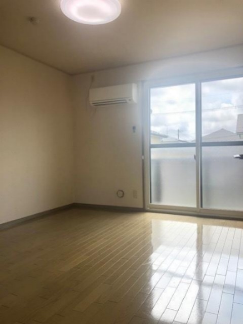 秋田県秋田市広面板橋添 リビング