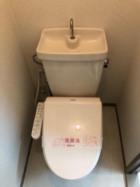 秋田県秋田市広面板橋添 トイレ
