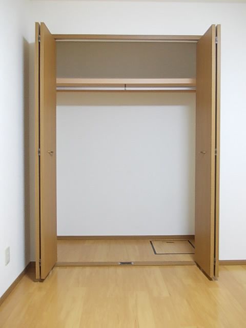 秋田県秋田市泉南１丁目 収納