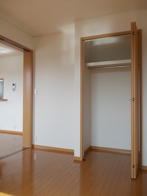 秋田県秋田市外旭川梶ノ目 収納