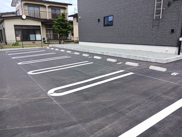 秋田県秋田市仁井田本町１丁目 駐車場