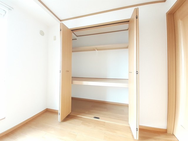 秋田県秋田市仁井田新田２丁目 収納