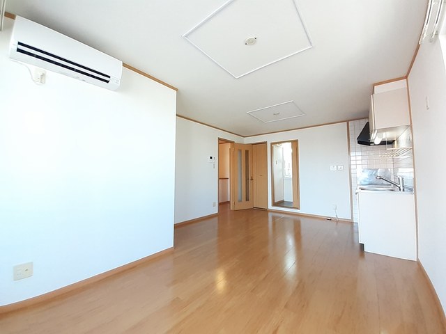 秋田県秋田市仁井田新田２丁目 リビング