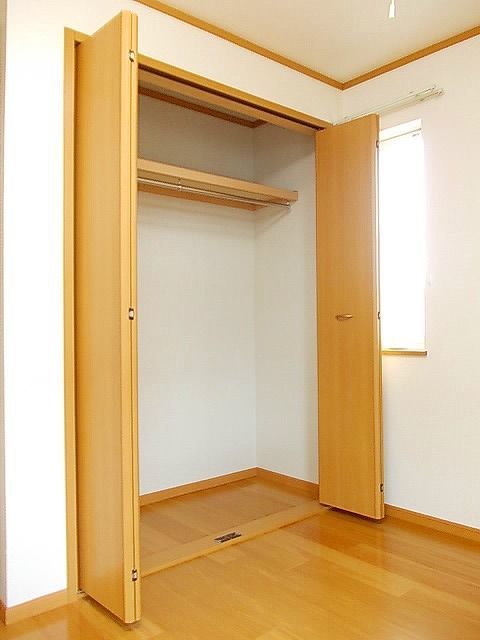秋田県秋田市寺内蛭根１丁目 収納