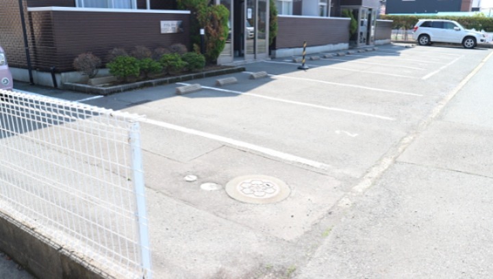 秋田県秋田市外旭川神田 駐車場