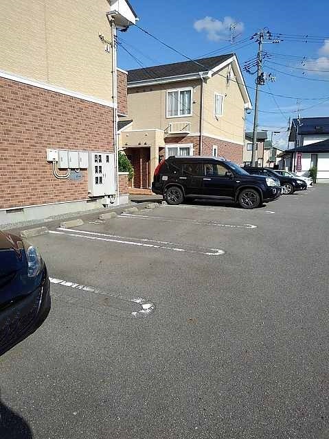 秋田県秋田市四ツ小屋中野 駐車場