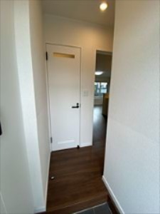 ライフキャップ下新城 玄関