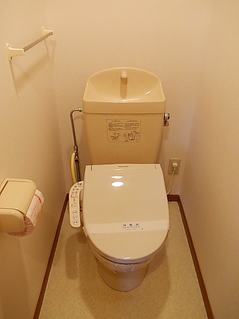 秋田県秋田市川元小川町 トイレ