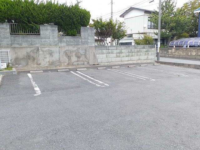 秋田県秋田市新屋寿町 駐車場