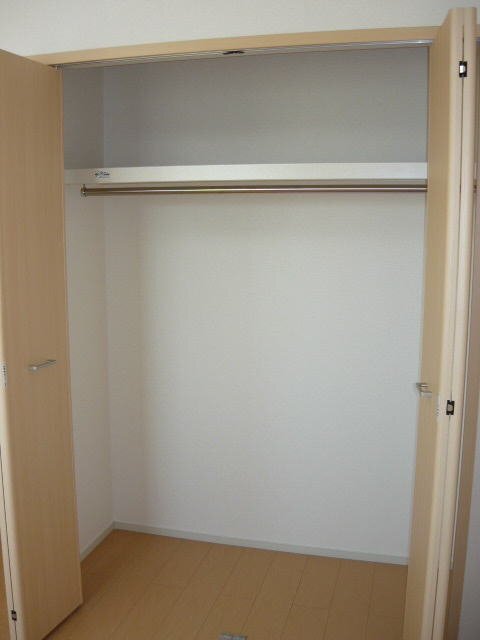 秋田県秋田市御所野堤台２丁目 収納