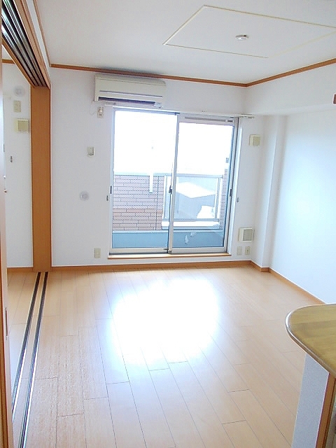 秋田県秋田市御所野元町４丁目 リビング
