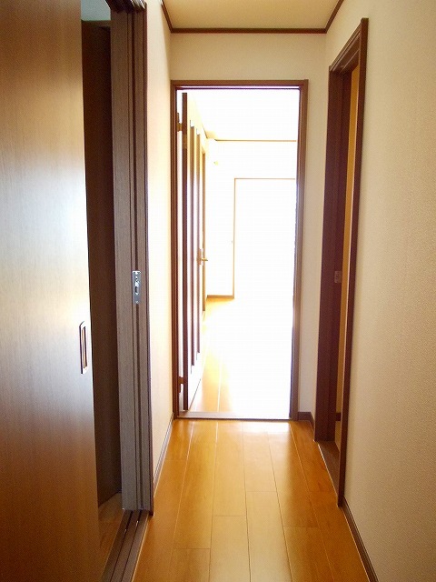 秋田県秋田市泉南２丁目 玄関