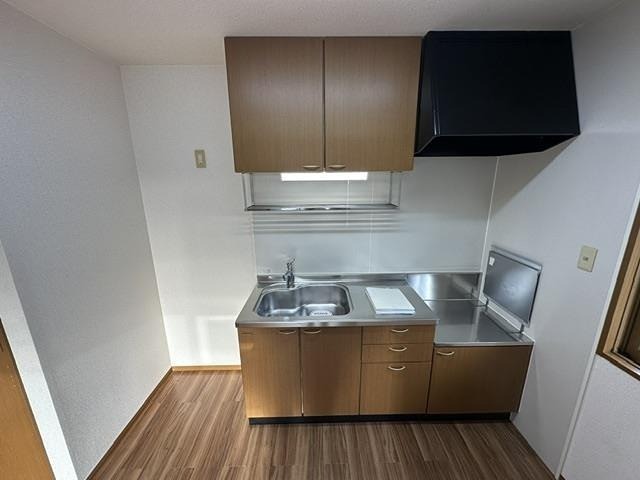 秋田県秋田市楢山城南新町 キッチン