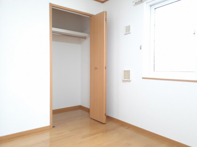 秋田県秋田市仁井田福島２丁目 収納