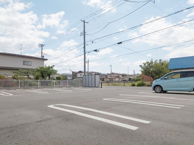 秋田県秋田市将軍野東３丁目 駐車場