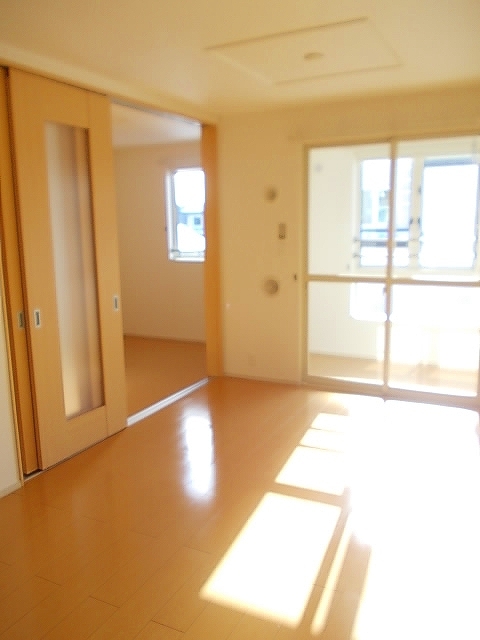 秋田県秋田市下北手松崎家ノ前 リビング