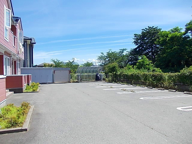 秋田県秋田市飯島川端３丁目 駐車場