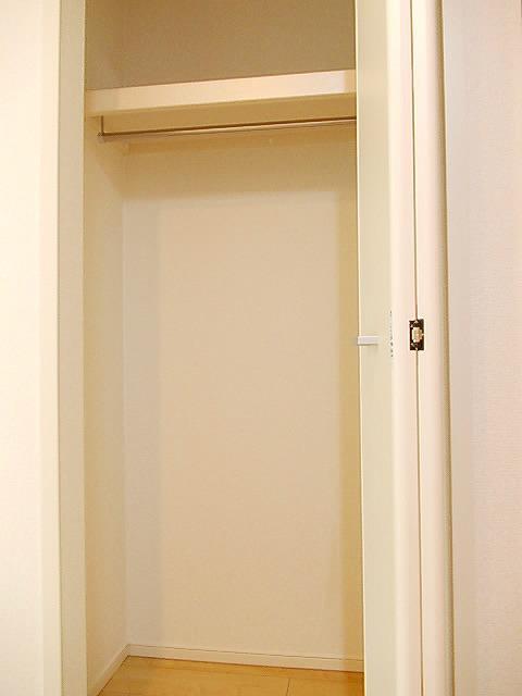 秋田県秋田市仁井田目長田１丁目 収納