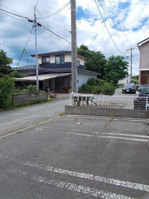 秋田県秋田市飯島川端３丁目 駐車場