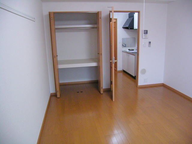 秋田県秋田市中通４丁目 収納