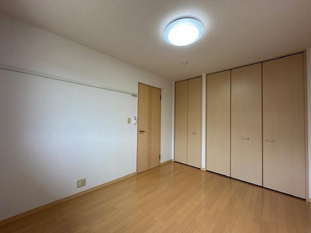 秋田県秋田市河辺北野田高屋黒沼下堤下 ベッドルーム